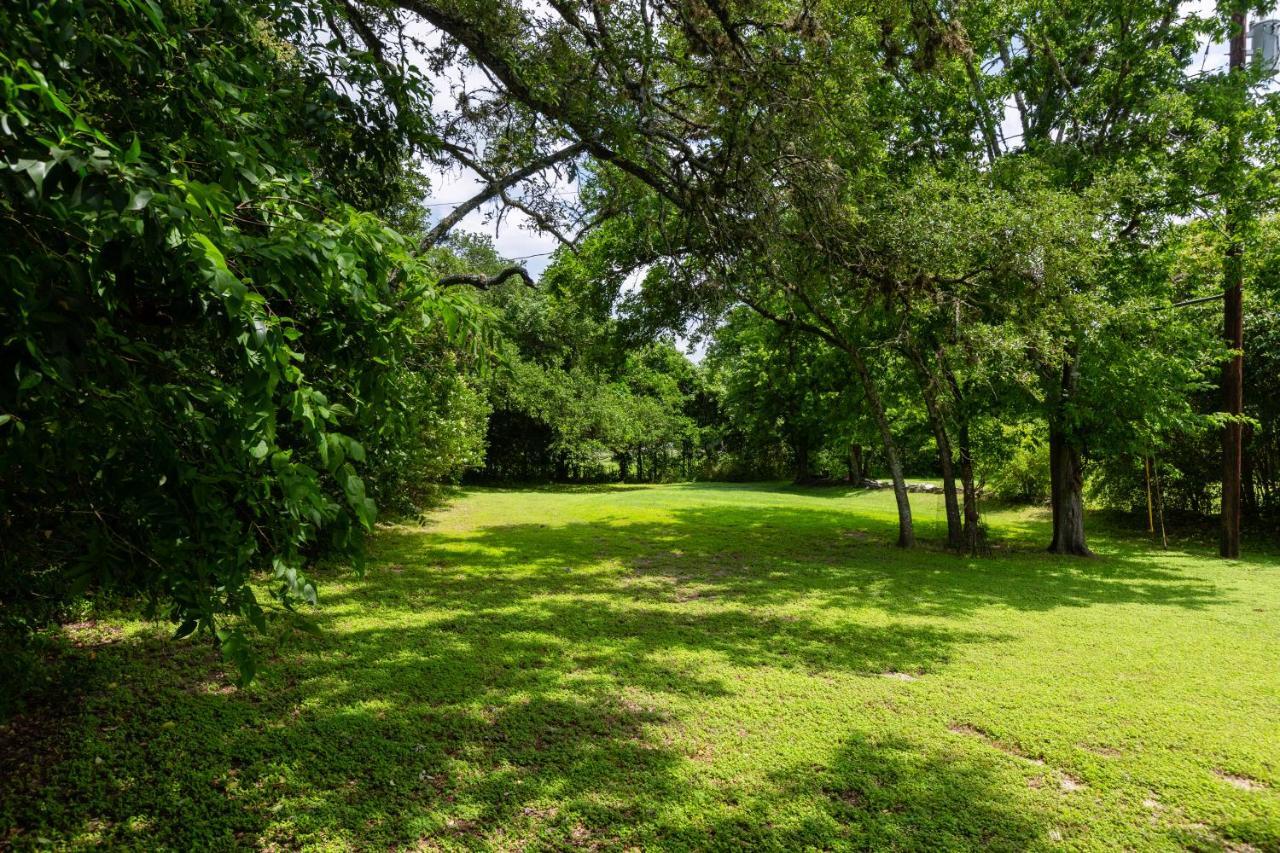 Bear Creek Cottage Manchaca Exterior photo
