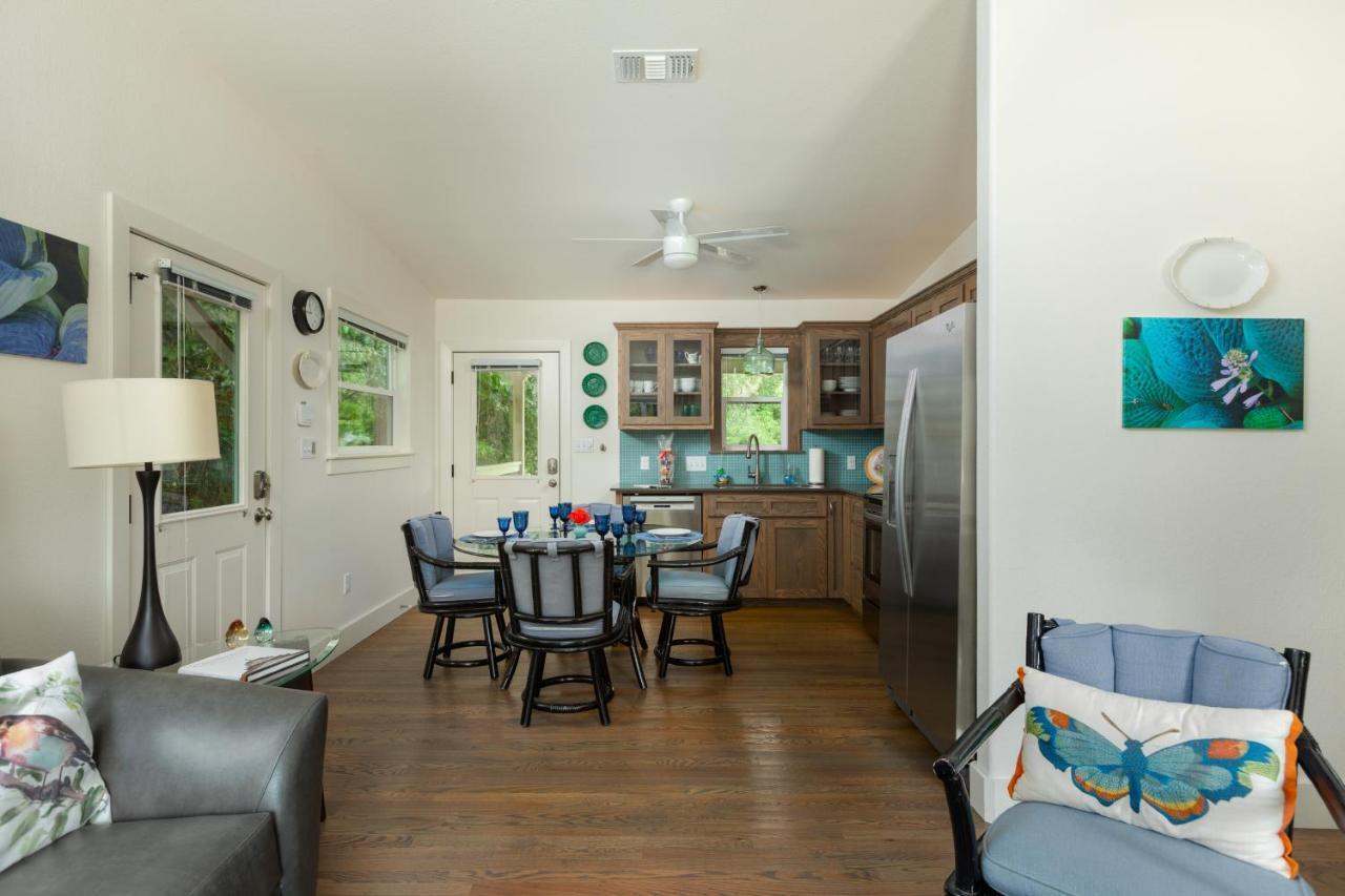 Bear Creek Cottage Manchaca Exterior photo